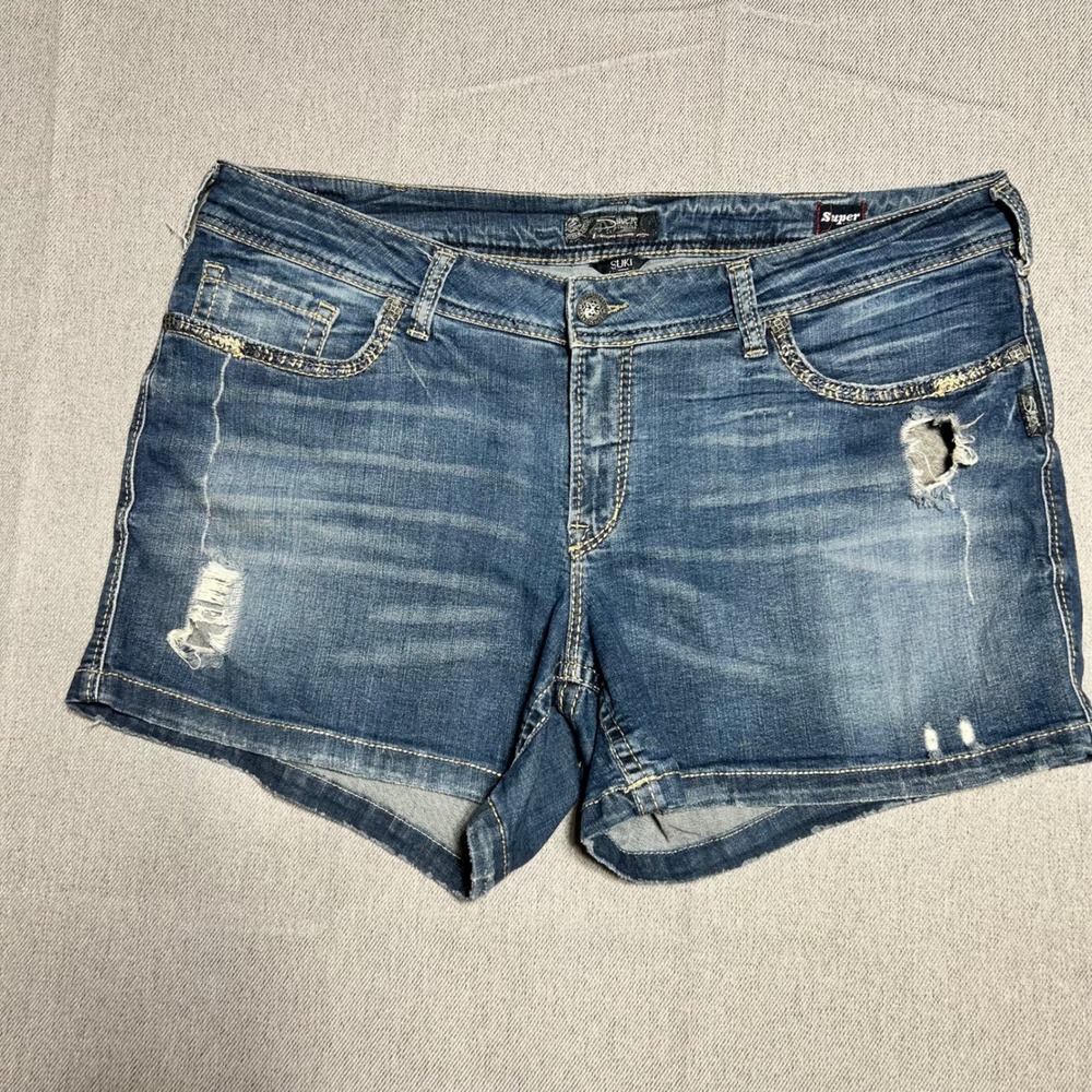 Silver Jeans Suki Mid Short Womens Size 22 Blue Distressed Super Stretch Denim